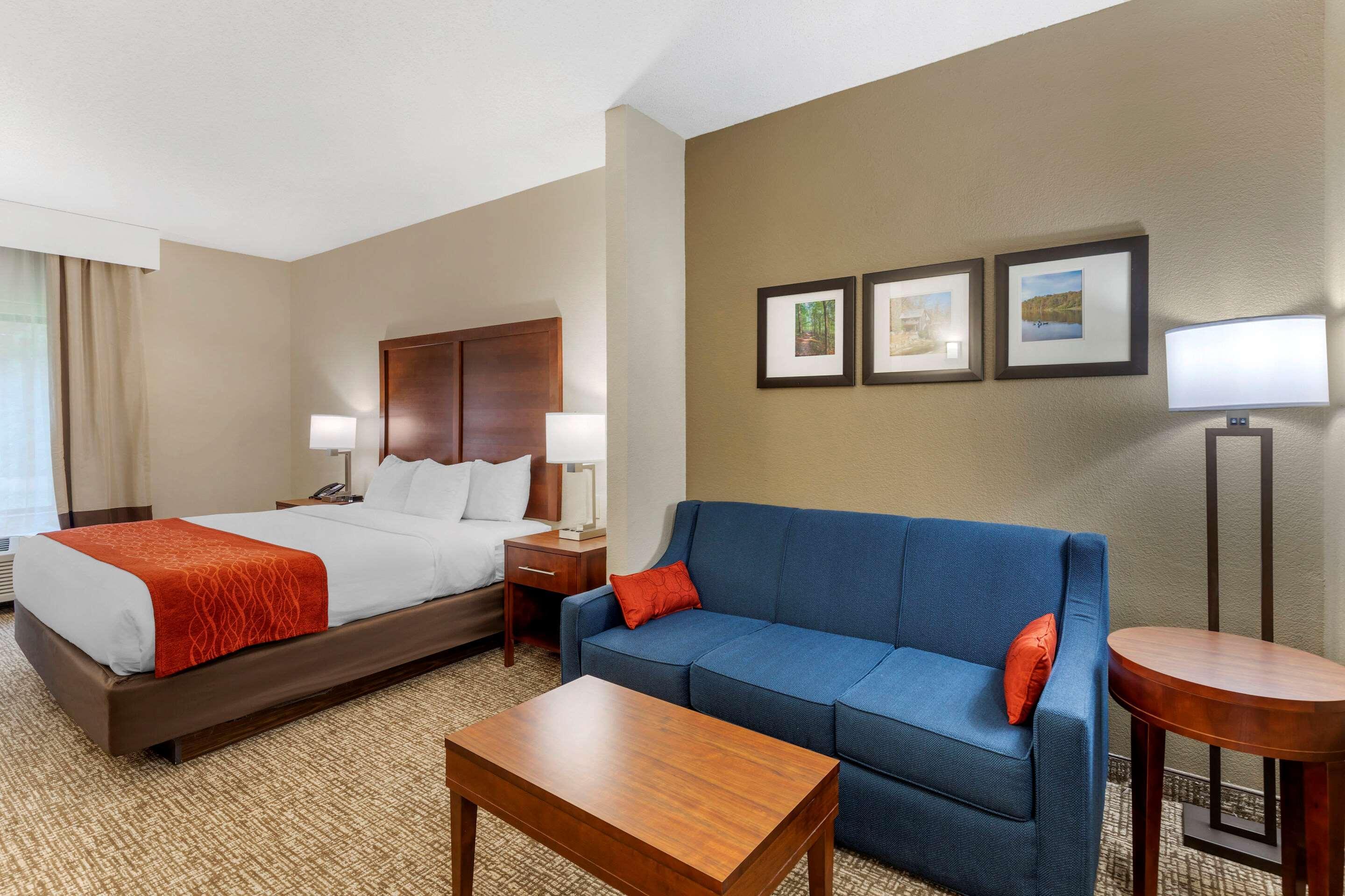 Comfort Inn & Suites Canton Exterior photo
